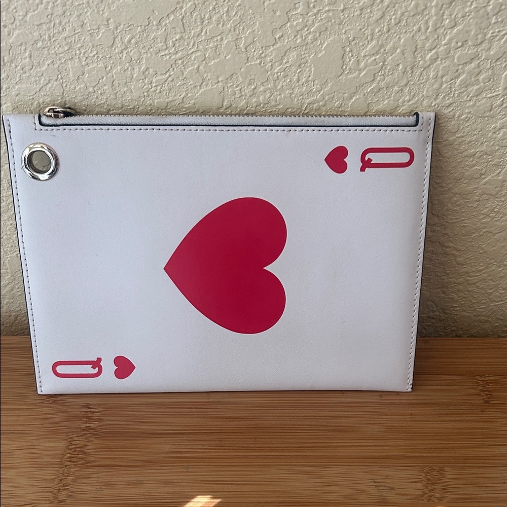 Kate Spade Queen of Hearts White Clutch wristlet - Picture 4 of 5